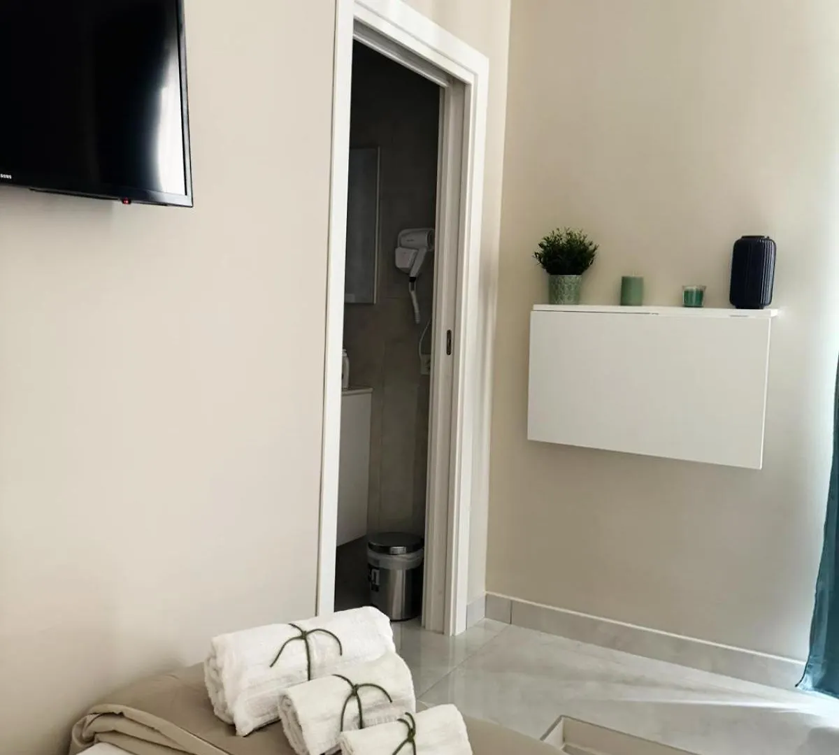 Royal Dream Bed & Breakfast Naples 0*,  Italy